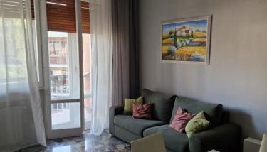 Marigold House - Photo 2