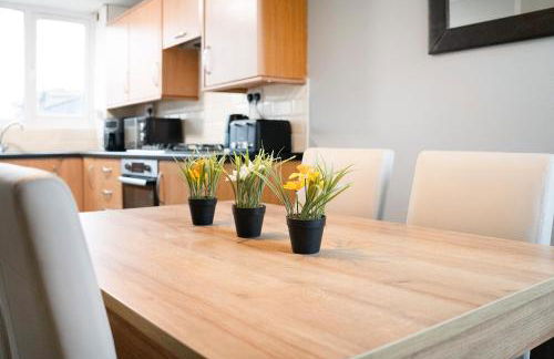 NEW! 3BR in Traynor Square - Foto 6