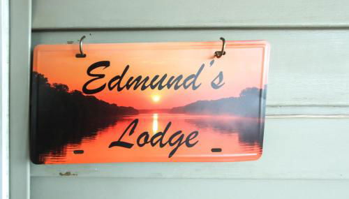 Walk to Nauvoo Temple Remodeled Family Apartment - Foto 3