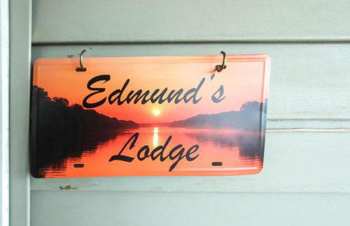 Walk to Nauvoo Temple Remodeled Family Apartment - Foto 3