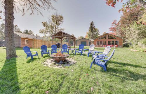 Lakefront Kalkaska Cottage with Fire Pit! - Foto 27