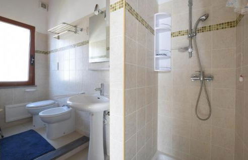 Amazing Apartment In Riola Sardo - Foto 14