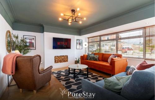Stunning Bishop Auckland House with 5-bedrooms & 8 Beds Sleeps 12 with Free Parking by PureStay - Foto 7