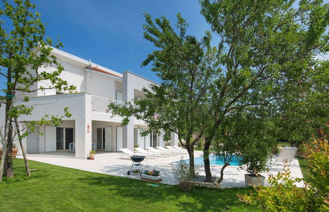 Exquisite Villa in Stanisovi With Swimming Pool - Foto 1