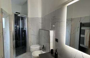 Turin Apartment - Photo 12