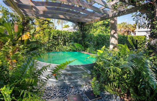 Waterfront Home Just Minutes To Beach - Photo 37