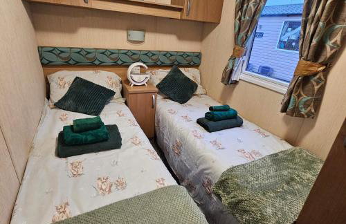 Rhyl Caravan with Veranda Egg Chairs & Garden - Foto 9