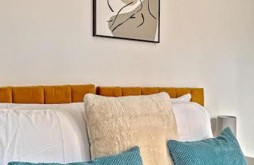 Stylish Town Centre Apartment, ALLOCATED FREE PARKING SPACE, RICKMANSWORTH HIGH STREET, Modern Decor, Juliet Balcony, Walking Distance to Rickmansworth Station Metropolitan Line - Foto 12