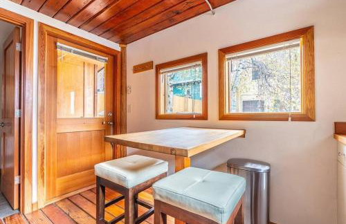 Charming two-level retreat in Capitol Hill - Foxglove Inn - Foto 10