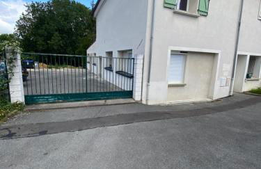 Le cocon de Didine, beau F2, 2 places de parking clos, proche Disneyland - Foto 18