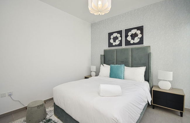 Elegant 3 BR Dubai South - Photo 5