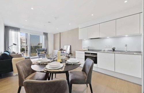 Modern 2-Bedroom Flat near London Bridge - Photo 1