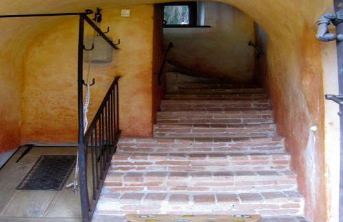 Apartment with large covered terrace, in small residence with swimming pool - Foto 23