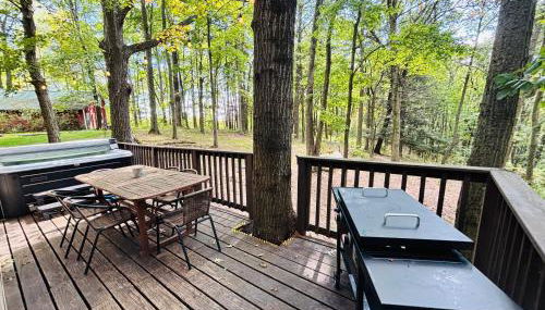 Game RoomHot Tub4mi to Rock HouseGives Back! - Foto 3