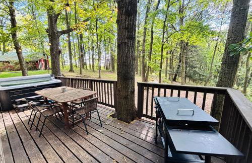 Game RoomHot Tub4mi to Rock HouseGives Back! - Foto 3