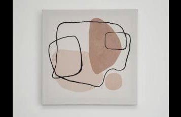 Spacious Chessington home with parking & garden - Photo 27