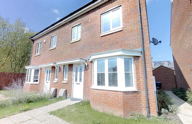 Stayzo - Cole Green Lane - Ideal for Your Next Staycation or Workcation Whole House With Wi-fi - Foto 30