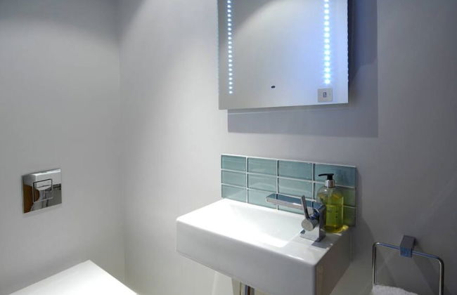 The Oars - Riverfront Property - From 300 Per Night - Foto 23