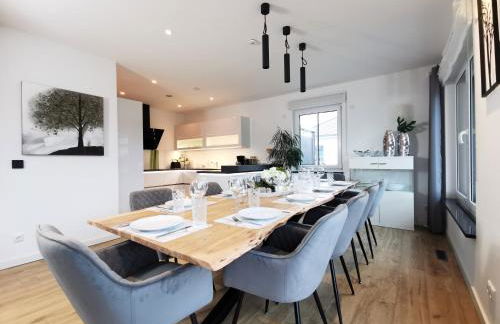 BohnApartments Luxury Villa Berlin - 210qm - Wintergarten - Kamin - 4 kostenlose Parkplätze - 6 Schlafzimmer - Neubau - Luxusausstattung - Foto 3