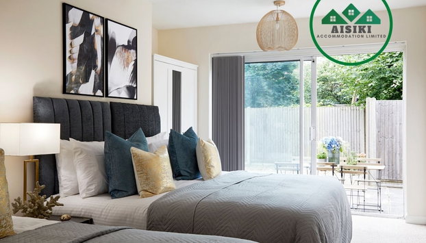 Aisiki Living at Upton Road, Multiple 1, 2, or 3-Bedroom Apartments, King or Twin Beds with Free WiFi & Parking Space - Foto 2, Imagen principal