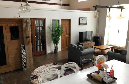 Creative Norfolk Chapel with Piano and Sauna Sleeps 10 - Photo 29