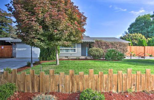 Hot Tub and Theater Room Tropical Springfield Home - Foto 35