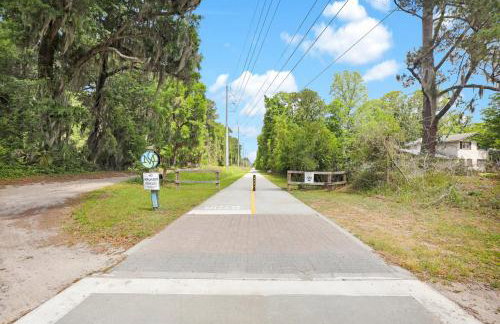 NEW! The White House, with 2 King Ensuites close to Parris Island and Downtown - Foto 57