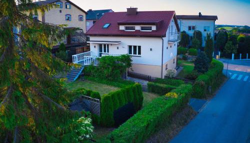 Dom wakacyjny Na Tulipanowej w Chmielnie - Foto 1, Garden