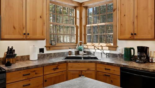 Huge Cabin, Whiteface, Hot Tub, Sauna & Game Room - Foto 4, stove, dishwasher