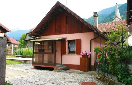 Charming House in Pontebba, Mountain View, Enclosed Garden - Foto 1