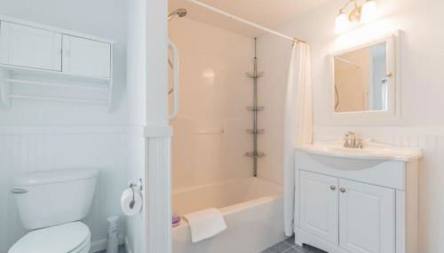 Beach Block 7 bdrms Parking Patio and Sunroom - Foto 5