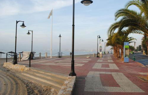 The beach is close but quiet and not noisy Casa reformada cerca de la playa - Foto 30