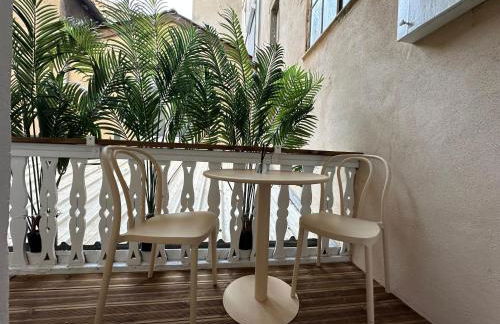 LES MALDIVES, T2, Balcon, Hyper centre Place aux Herbes - Foto 15