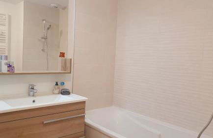 Lune de Miel 3 chambres centre-ville Double Parking Clim Wifi - ROSSIconciergerie - Linge inclus - Foto 11