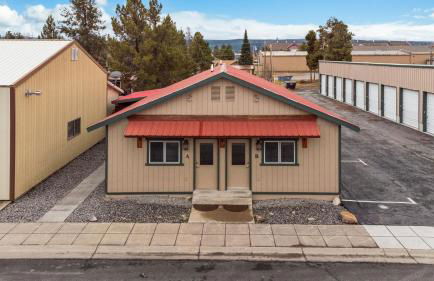 The Yellowstone Hideaway Unit A Cozy 1-Bedroom Yellowstone Hideaway, 1 Minute from Yellowstone Park! - Foto 66