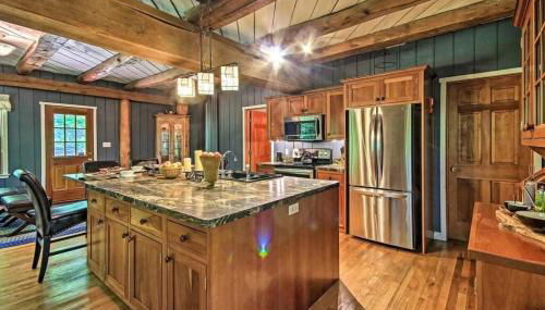 Bear's Eye View - Mountain Retreat w/ Hot Tub! - Foto 2