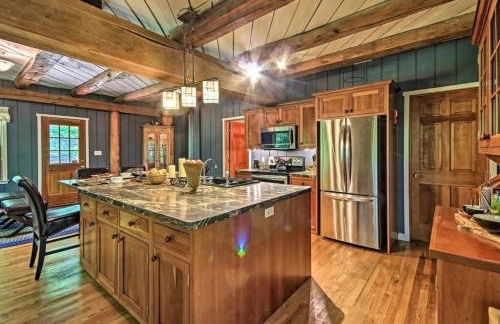 Bear's Eye View - Mountain Retreat w/ Hot Tub! - Foto 2