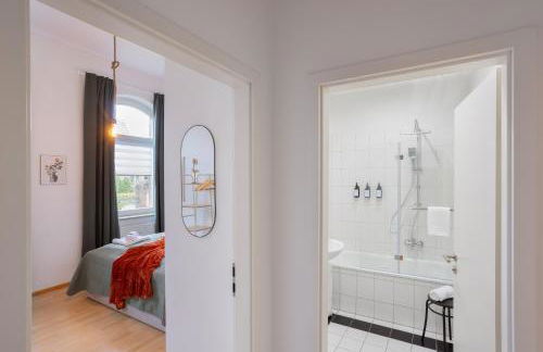 Stilvoll & historisch I Kingbetten+Küche+Parkplatz - Foto 13