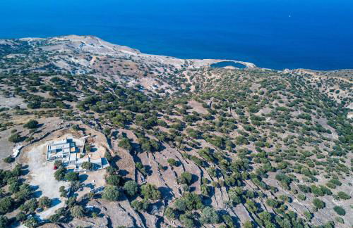 Pavlaina Complex of Traditional Residences in Nisyros. Enjoy the garden and the Sea View - Foto 9