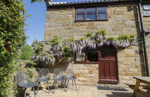 Goathland Cottage - Photo 2