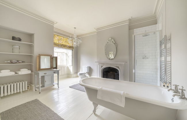 Healey Hall - Photo 29