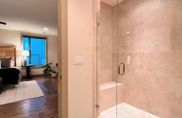 Luxe 4 bed 5 bath with Parking Walk to Capitol, Convention Center, museums and shops - Foto 26