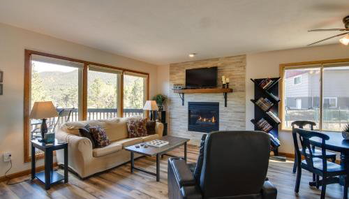 Fireplace & Mtn Views: Estes Park Home w/ Deck! - Foto 4