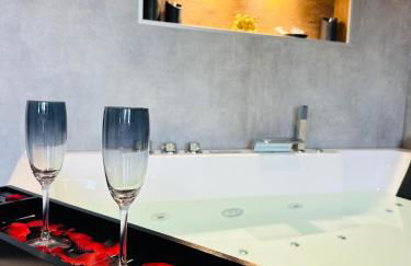 Le Temple - Love Room au coeur des remparts - Foto 8