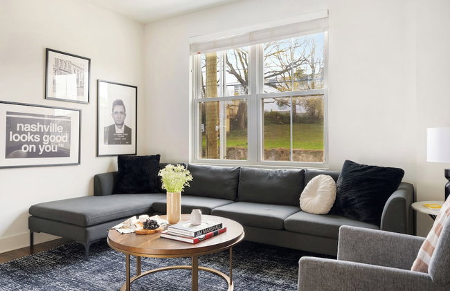 Hart Suite 10 by Avantstay Gorgeous Town House w/ Modern Amenities in Nashville! - Photo 28