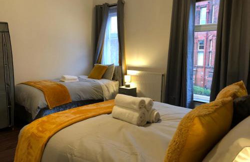 Comfortable Home From Home Bolton Central - Sleeps - 10 - Foto 16