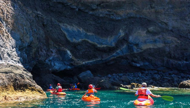 Remando por aguas turquesas