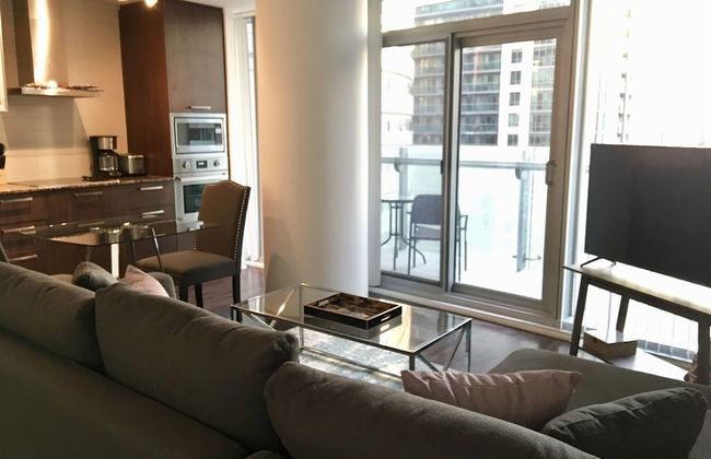 TO Stays - York and Lakeshore - Foto 33