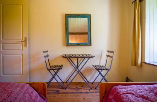 Lovely rural and quiet farmhouse with natural swimming lake - Foto 7