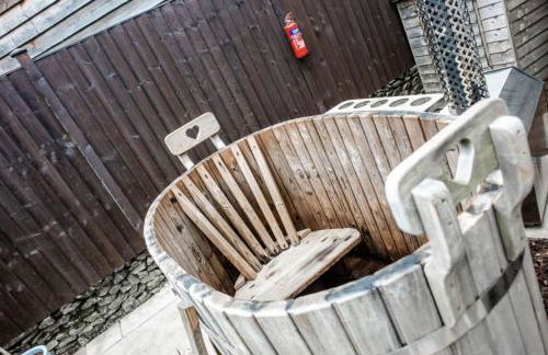 Digby's Hut - Photo 3